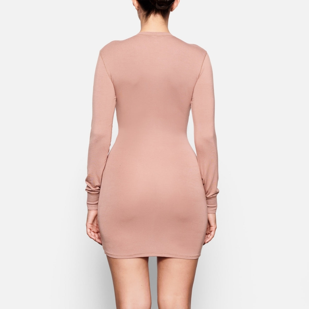 1. NWT SKIMS SLEEP HENLEY DRESS IN SIENNA - Picture 5 of 7